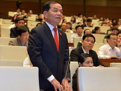 'Khai man lý lịch, dối trá bằng cấp là dối Đảng, lừa dân'