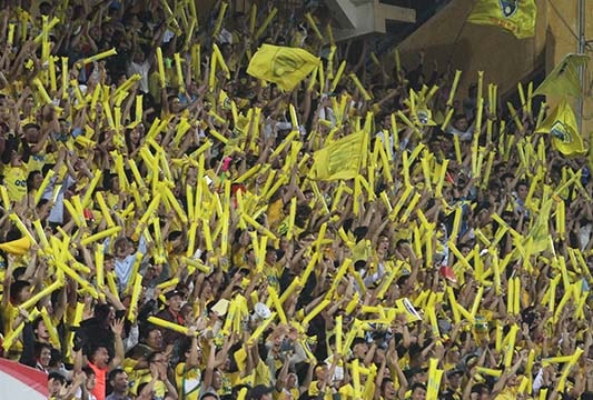 CĐV Thanh Hóa 'trẩy hội', sân Vinh tăng cường an ninh