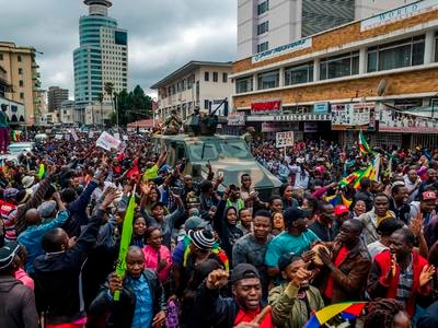 Khép lại 'Kỷ nguyên Mugabe', tương lai nào cho Zimbabwe?