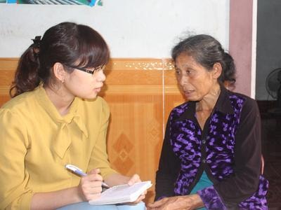 Cháu bé mồ côi cả cha lẫn mẹ bị cắt chế độ trợ cấp xã hội