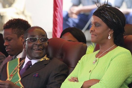 Lương hưu 'khủng' của Tổng thống Zimbabwe bị buộc từ chức