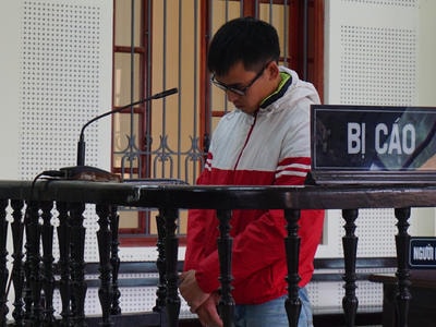 Chuốc rượu ông chủ người Hàn Quốc, trộm tiền trong thẻ ATM