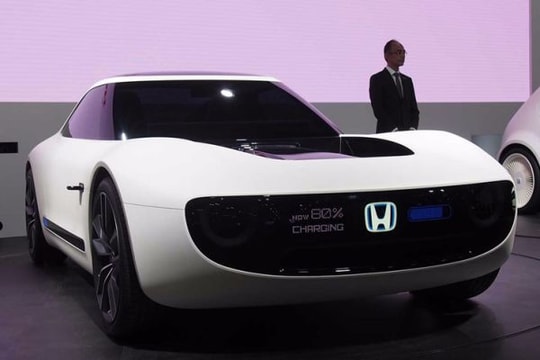 Ôtô điện Honda sạc nhanh nhất thế giới trong 15 phút