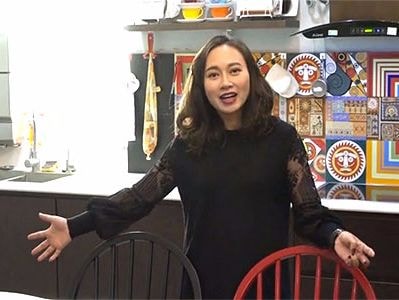 Chiêm ngưỡng căn hộ đầy màu sắc của ca sĩ Khánh Linh