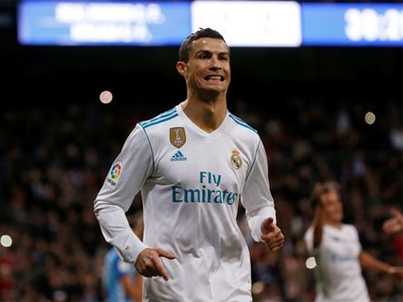 Ronaldo ghi bàn quyết định, Real rút ngắn cách biệt so với Barca