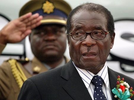 Cựu tổng thống Zimbabwe khóc khi chấp nhận từ chức