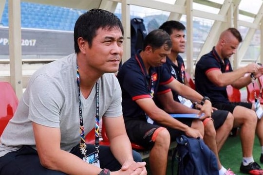 Chuyên gia bóng đá Việt: 'Nên giữ lại HLV Nguyễn Hữu Thắng'