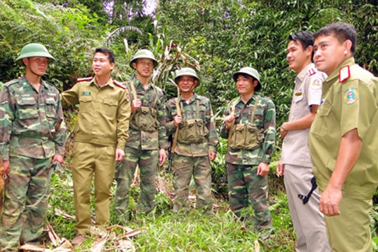 Bồi dưỡng kiến thức về biên giới Việt - Lào cho các già làng, trưởng bản