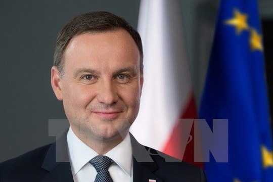 Tổng thống Ba Lan và phu nhân bắt đầu thăm cấp Nhà nước tới Việt Nam