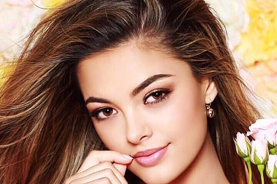 Ngắm nhan sắc 'vạn người mê' của tân Hoa hậu Hoàn vũ