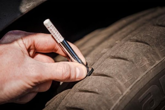 Hãy chọn lốp xe nhỏ khi mua ô tô mới