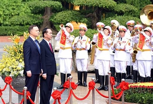 Hình ảnh lễ đón chính thức Tổng thống Ba Lan và Phu nhân