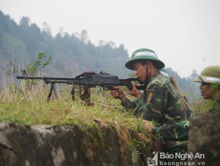 Bộ CHQS tỉnh diễn tập chiến thuật có bắn đạn thật