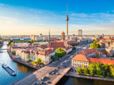 Những thành phố tuyệt đẹp hồi sinh từ đống đổ nát