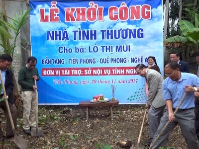 Sở Nội vụ khởi công xây dựng nhà tình nghĩa cho hộ nghèo Quế Phong