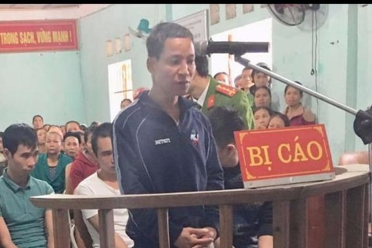 Khám nhà đối tượng tàng trữ ma túy, tìm thấy nhiều thuốc nổ