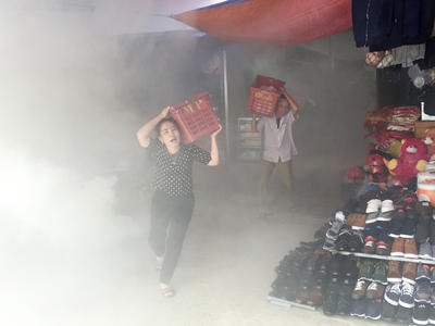 Khống chế thành công tình huống cháy chợ trung tâm thị trấn Mường Xén