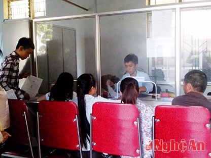 Hoàng Mai: Chỉ 14% thủ tục hành chính thực hiện qua 'một cửa'