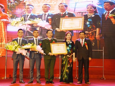 Bệnh viện Đa khoa Cửa Đông đón nhận Bằng khen của Thủ tướng Chính phủ