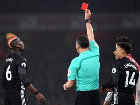 Man Utd đả bại Arsenal dù Pogba dính thẻ đỏ