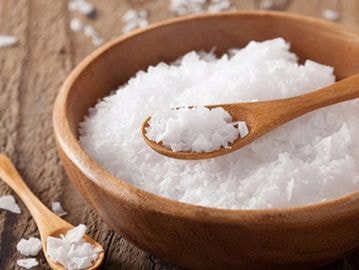 Mách bạn 4 cách giảm mỡ bụng tại nhà bằng muối hạt