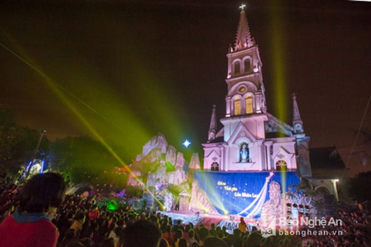 Nghệ An: Các linh mục, tu sĩ, hội đồng mục vụ tiếp thu Luật Tín ngưỡng, tôn giáo