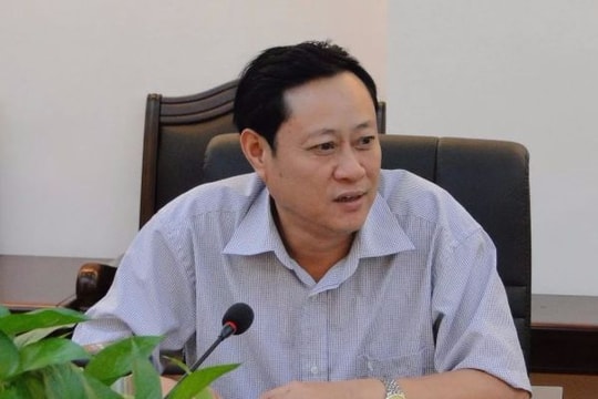 Phó thị trưởng Trung Quốc 'thấy phong bì là cười, thấy gái là gật'