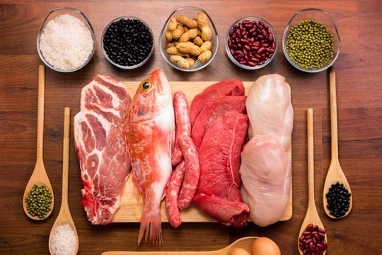 6 dấu hiệu yêu cầu bạn cần nạp chất đạm ngay