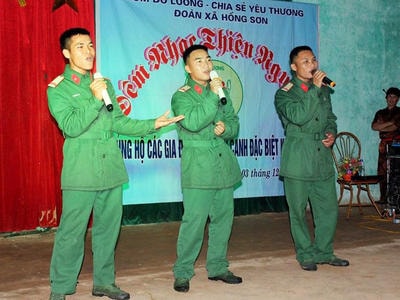 Đêm nhạc quyên góp gần 40 triệu đồng ủng hộ người nghèo