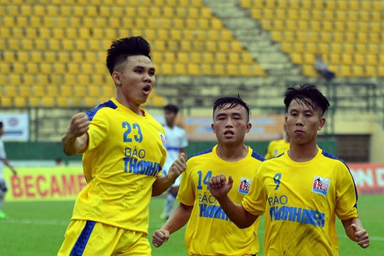 HLV Đinh Văn Dũng (U21 SLNA): 'Tôi bất ngờ về các học trò'