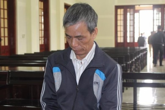 Ngày ra tòa của kẻ mang 2 lệnh truy nã, trốn biệt suốt 20 năm