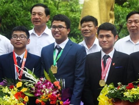 Học sinh giành HCV quốc tế được thưởng gấp 50 lần lương cơ sở?