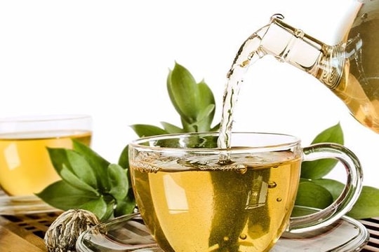 Uống một cốc trà mỗi sáng cho trái tim khoẻ mạnh