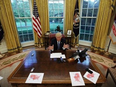 Ông Trump chỉ ngủ 5 tiếng nhưng xem tivi 8 tiếng mỗi ngày