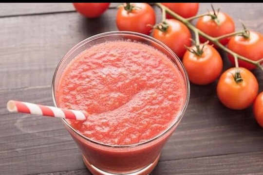 5 lợi ích tuyệt vời khi đắp mặt nạ sữa tươi và cà chua