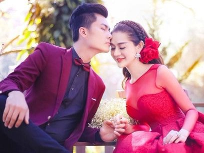 Lâm Khánh Chi được bố mẹ tặng quà cưới tiền tỷ