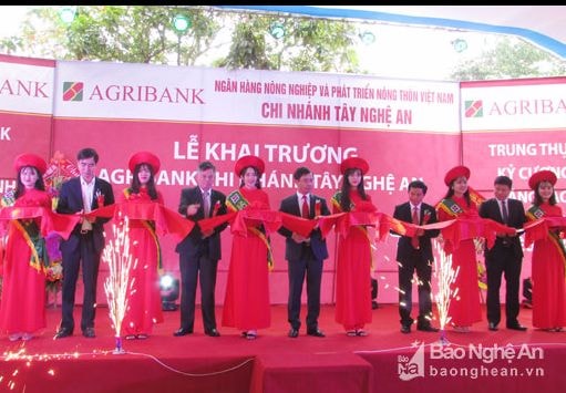 Khai trương Agribank chi nhánh Tây Nghệ An