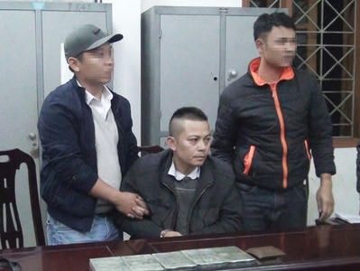 Thưởng 'nóng' ban chuyên án bắt vụ 05 bánh heroin ngay trong đêm