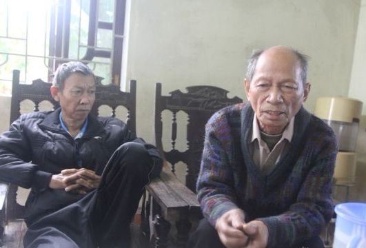 Ông bố bị con trai đánh đến thương tật luôn giấu tội cho con