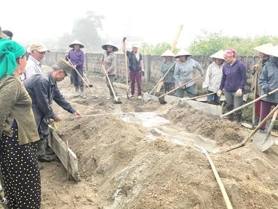 Xóm nhỏ góp hơn 1,2 tỷ đồng làm đường nông thôn mới