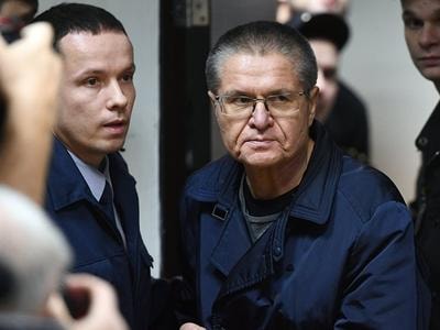 Cựu Bộ trưởng kinh tế Nga bị tù 8 năm vì nhận hối lộ 2 triệu USD