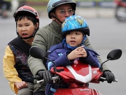 70% trẻ em chưa đội mũ bảo hiểm