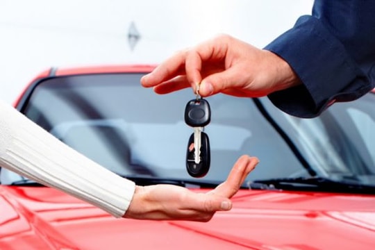 Một số kinh nghiệm khi đi mua ô tô mới