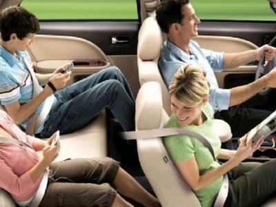 Từ 1/1/2018: Người ngồi ghế sau ôtô không thắt dây an toàn sẽ bị xử phạt