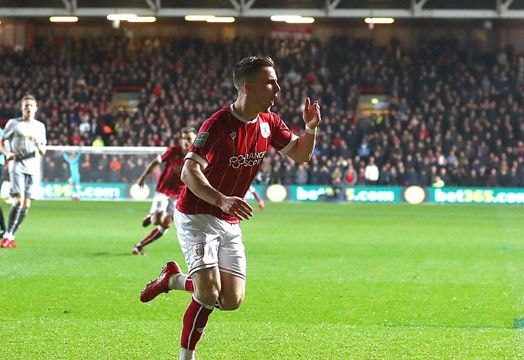 Bùng nổ phút bù giờ, Bristol đá bay M.U khỏi cúp Liên đoàn