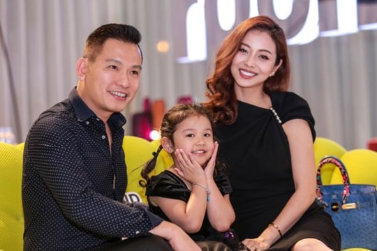 Jennifer Phạm ngày càng đẹp mặn mà