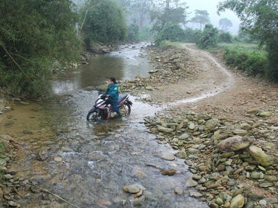 Học sinh bị cắt chế độ bán trú vì tiêu chí không rõ ràng