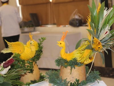 Sôi nổi cuộc thi tay nghề cắt tỉa, cắm hoa nghệ thuật trong khách sạn, nhà hàng