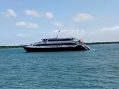 Chìm phà chở hơn 250 người ở Philippines