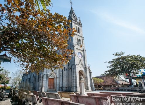 Khám phá ngôi nhà thờ đá duy nhất ở Nghệ An